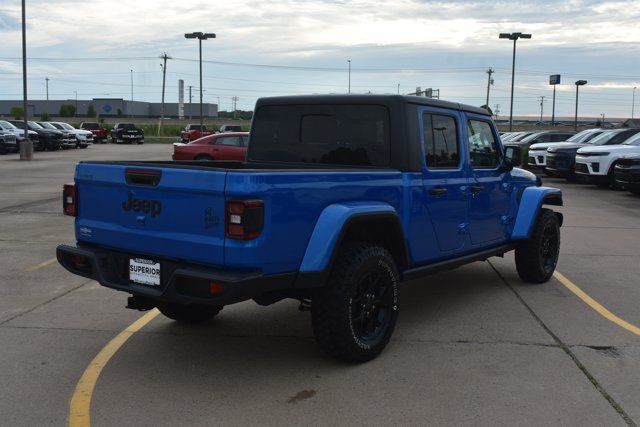 Used 2025 Jeep Gladiator Sport AWD/4WD image 5