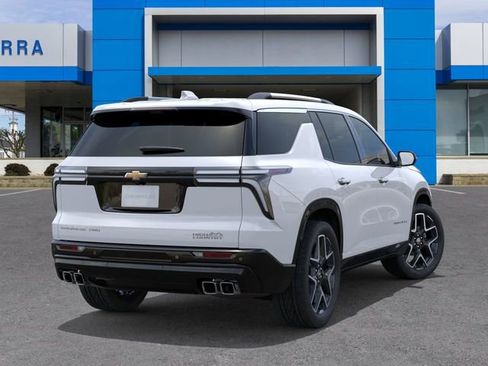 New 2026 Chevrolet Traverse High Country w/ LPO, Floor Liner Package AWD/4WD image 4