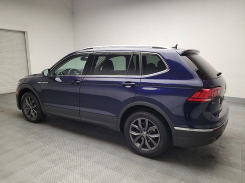 Used 2022 Volkswagen Tiguan SE FWD image 3