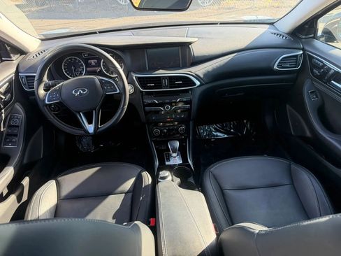 Used 2019 INFINITI QX30 AWD w/ Cargo Package image 33
