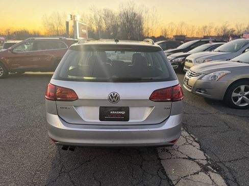 Used 2016 Volkswagen Golf Limited Edition FWD image 8