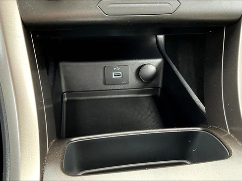 Used 2018 Ford Fusion S image 33