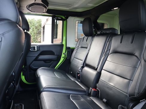 Used 2021 Jeep Wrangler Unlimited Sahara w/ Cold Weather Group image 28