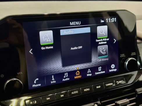 Used 2024 Nissan Pathfinder Platinum AWD/4WD image 15