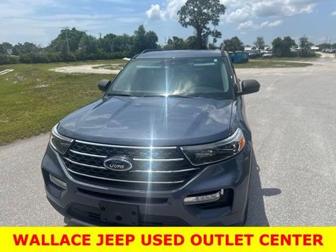 Used 2021 Ford Explorer XLT w/ Equipment Group 202A RWD image 5