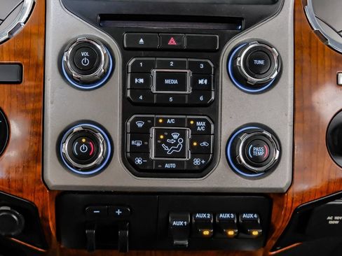 Used 2016 Ford F250 King Ranch w/ FX4 Off-Road Package AWD/4WD image 26