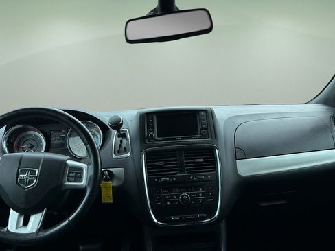 Used 2019 Dodge Grand Caravan GT FWD image 7