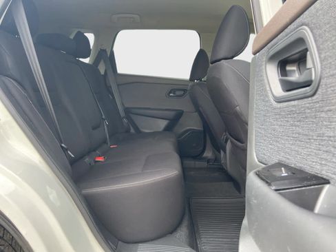 Used 2023 Nissan Rogue S AWD/4WD image 15