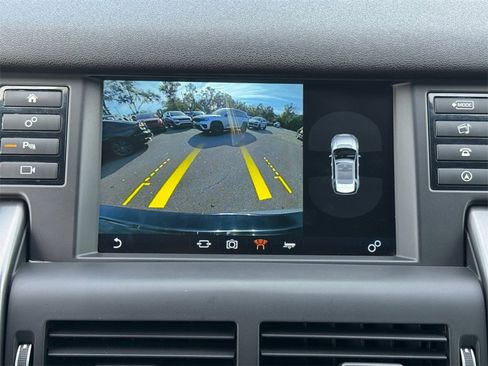 Used 2017 Land Rover Discovery Sport HSE image 26