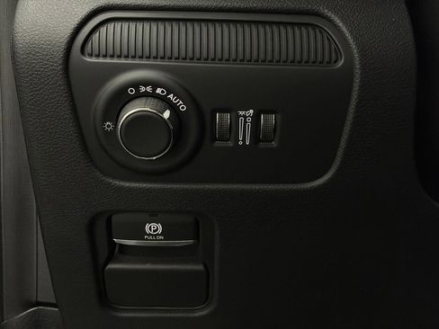 New 2026 Jeep Grand Wagoneer 4WD image 30