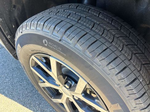 Certified 2025 Jeep Grand Cherokee L Limited image 6