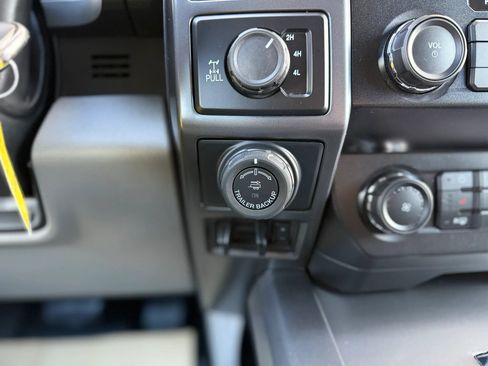 Used 2019 Ford F150 XLT w/ Equipment Group 302A Luxury AWD/4WD image 22