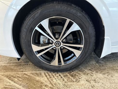 Used 2022 Nissan Sentra SV w/ All-Weather Package image 18