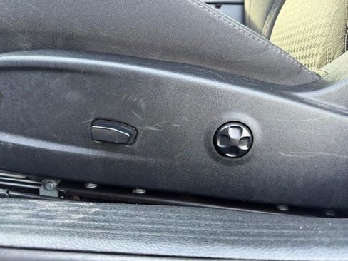 Used 2019 Dodge Challenger SXT image 26