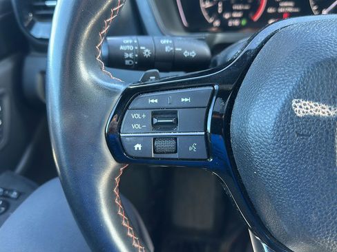 Used 2023 Honda Pilot TrailSport image 16