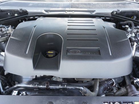 Used 2023 Land Rover Defender 110 X-Dynamic SE AWD/4WD image 36