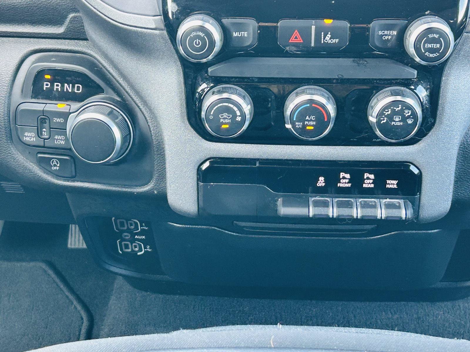 Used 2025 RAM 1500 Tradesman w/ Night Edition AWD/4WD image 21