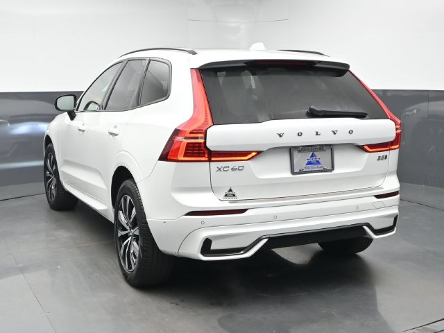 Used 2024 Volvo XC60 B5 Plus w/ Protection Package Premier AWD/4WD image 7