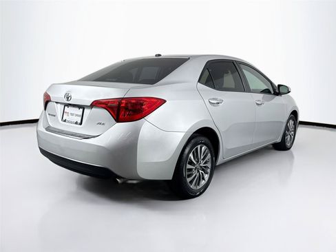 Used 2017 Toyota Corolla XLE w/ Carpet Mat Package (TMS) FWD image 2