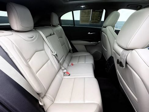 Used 2020 Cadillac XT4 Premium Luxury AWD/4WD image 15