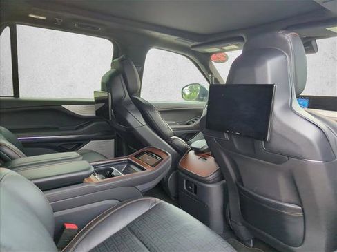 Used 2025 Lincoln Navigator L Black Label AWD/4WD image 22