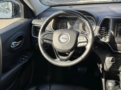 Used 2019 Jeep Cherokee Latitude Plus image 50