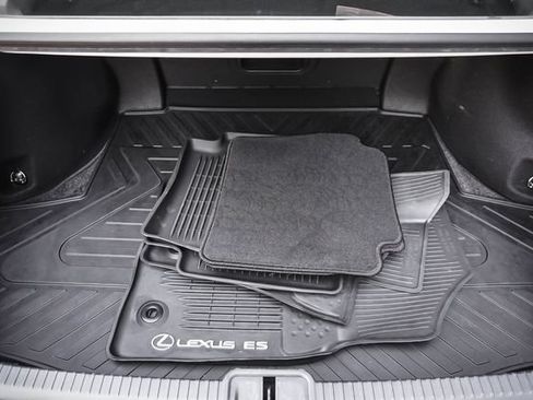 Certified 2025 Lexus ES 300h w/ Accessory Package (Z2) FWD image 23