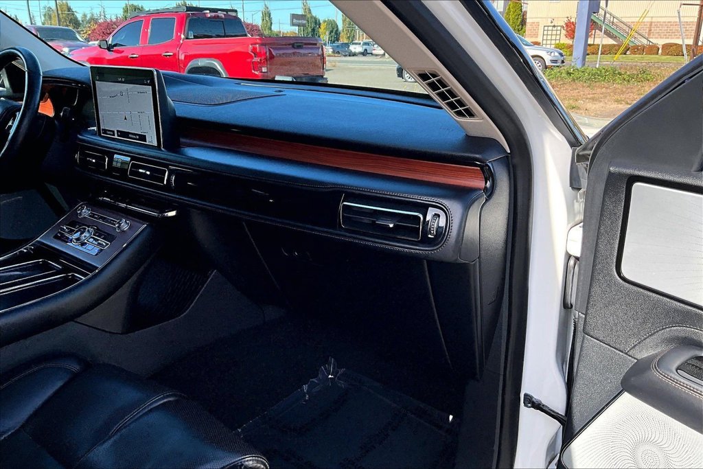 Used 2020 Lincoln Aviator Reserve w/ Equipment Group 202A AWD/4WD image 19