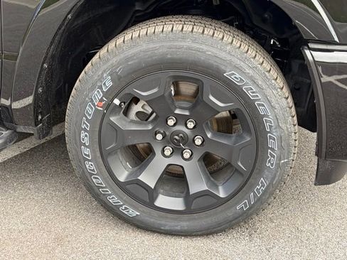 New 2026 RAM 1500 Big Horn AWD/4WD image 11