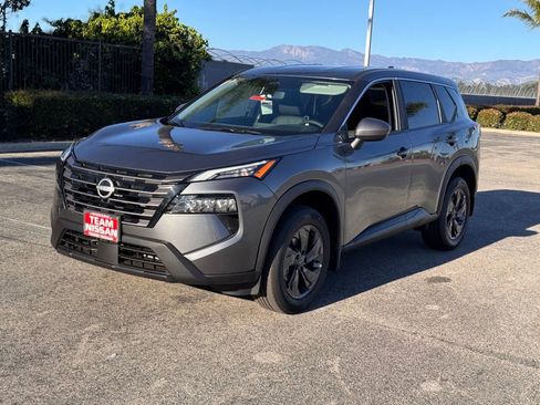 New 2026 Nissan Rogue SV image 4