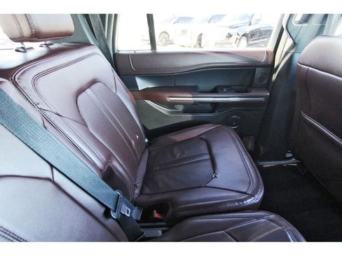 Used 2023 Ford Expedition Max Limited image 11