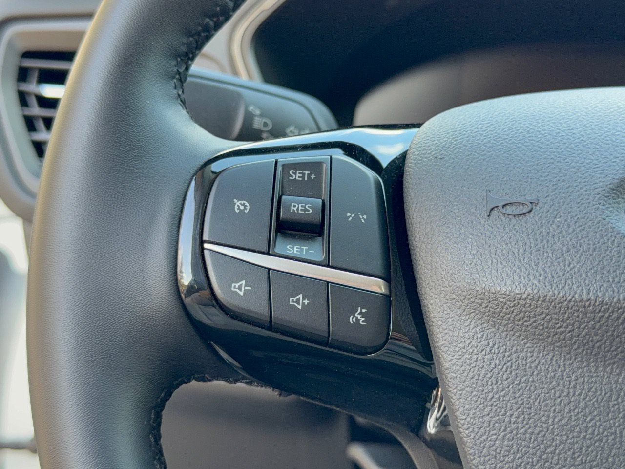 Used 2024 Ford Escape Active AWD/4WD image 18