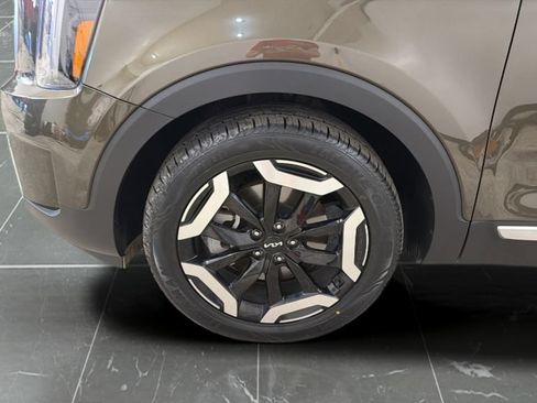Used 2025 Kia Telluride S AWD/4WD image 26