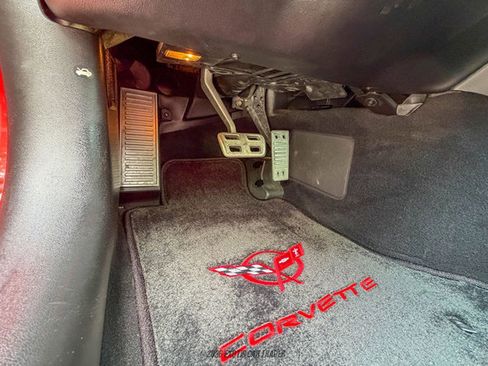 Used 2002 Chevrolet Corvette Coupe w/ Preferred Equipment Group2 RWD image 25