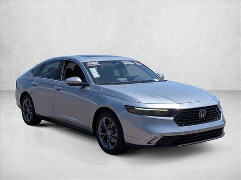 Used 2023 Honda Accord EX image 2