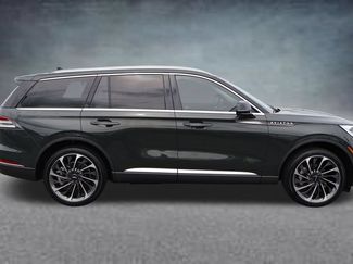 Used 2023 Lincoln Aviator Reserve w/ Equipment Group 201A AWD/4WD video 2
