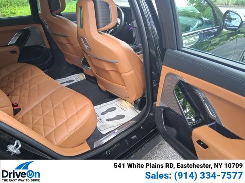 Used 2023 BMW 740i w/ Parking Assistance Package RWD image 7