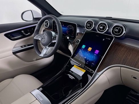 New 2026 Mercedes-Benz GLC 300 image 15