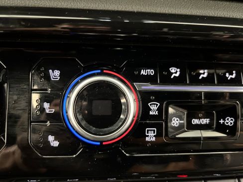 Used 2025 GMC Sierra 1500 AT4 AWD/4WD image 49