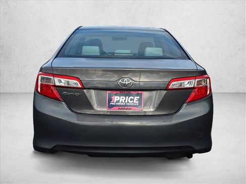Used 2014 Toyota Camry L image 6