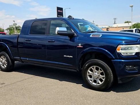 Used 2019 RAM 2500 Laramie AWD/4WD image 2