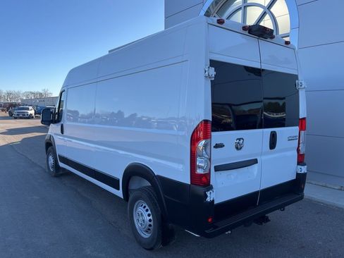 New 2025 RAM ProMaster 2500 w/ Convenience Group FWD image 7