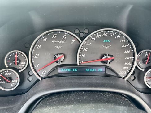 Used 2006 Chevrolet Corvette Convertible w/ Preferred Equipment Group image 23