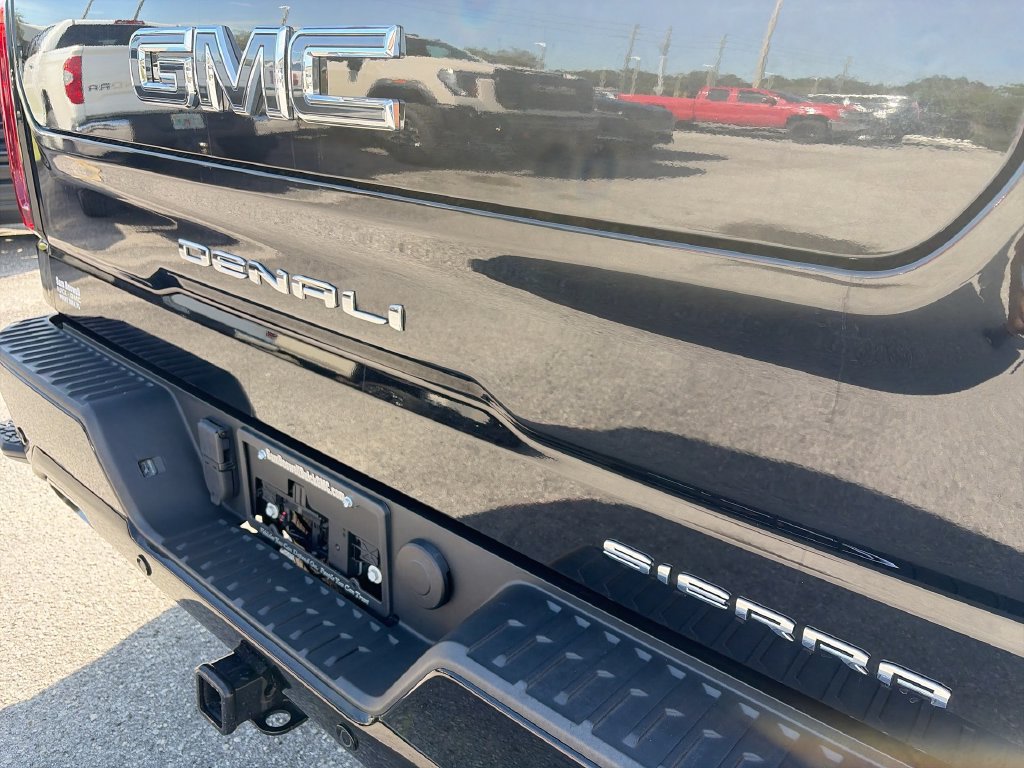 Used 2025 GMC Sierra 1500 Denali Ultimate AWD/4WD image 35