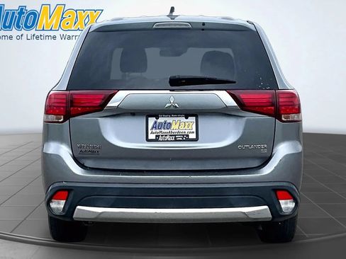 Used 2018 Mitsubishi Outlander SE AWD/4WD image 7