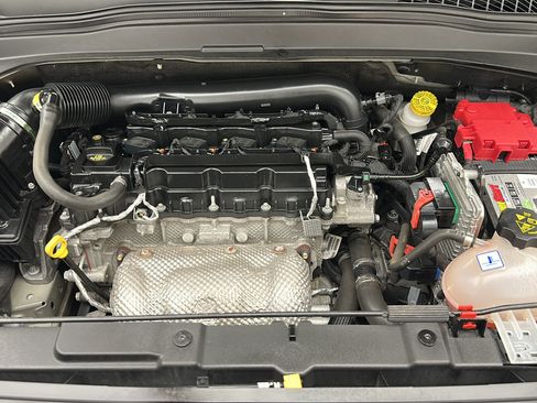 Used 2021 Jeep Renegade Latitude AWD/4WD image 22