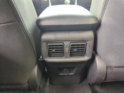 Used 2022 Toyota RAV4 LE AWD/4WD image 20