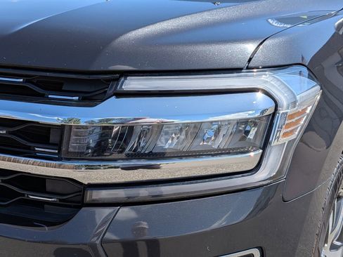 Used 2023 Ford Expedition Limited image 10