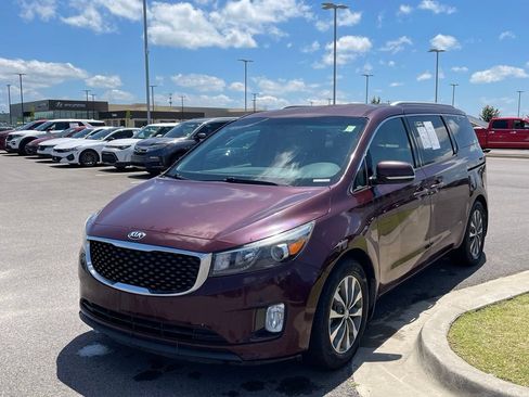 Used 2018 Kia Sedona SX FWD image 3