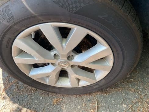 Used 2011 Nissan Murano S AWD/4WD image 14